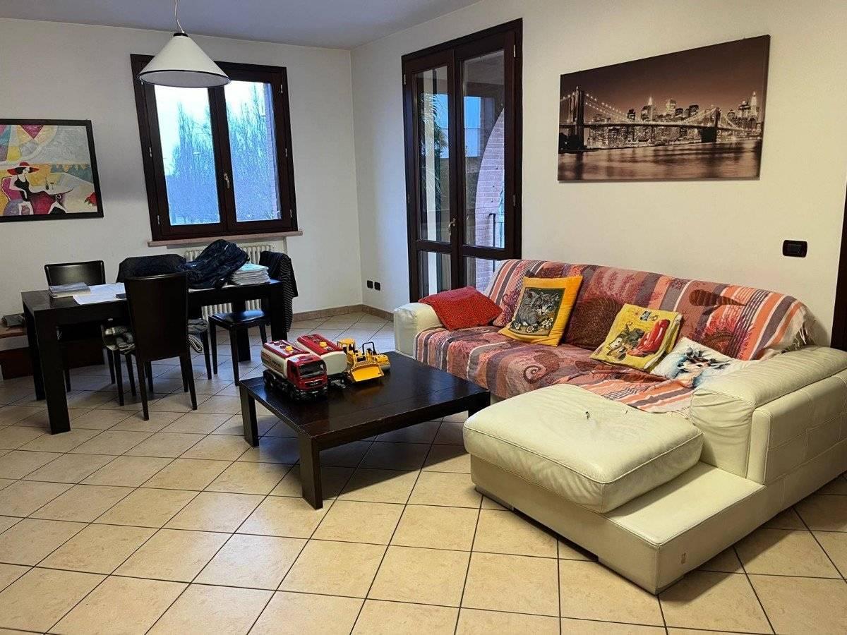 Villa de 4 divisões em Quattro Castella, Italy N.º 120770