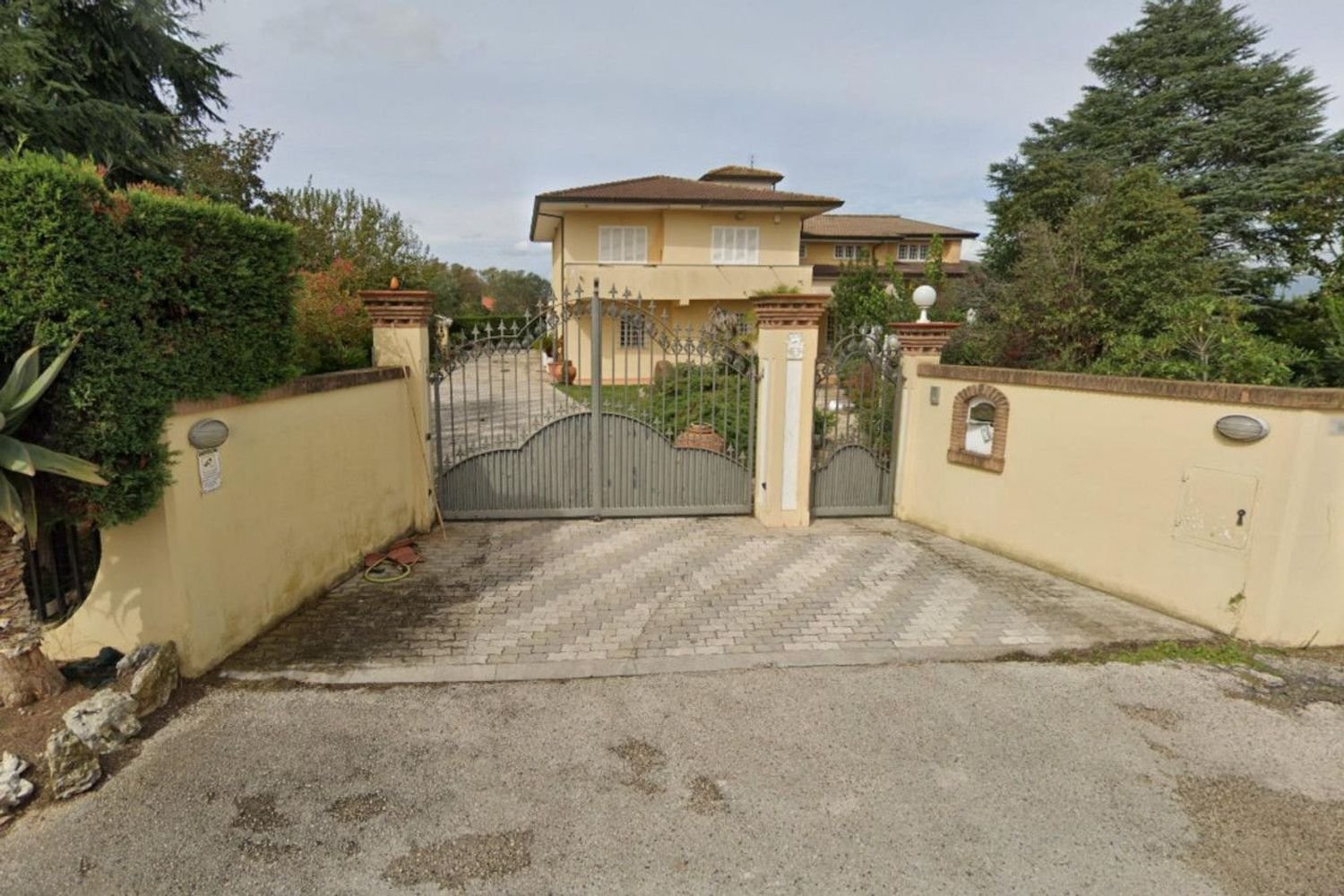 3 rooms Villa in Latina, Italy No. 284985