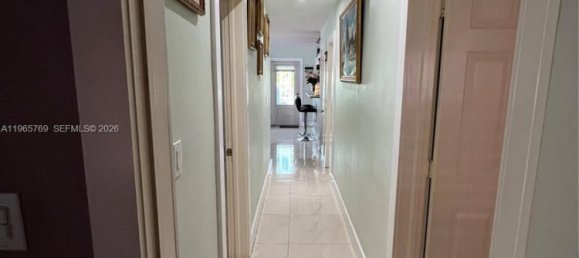 3 dormitorios villa en venta en Miami, Miami-Dade, Florida, USA № 615620 3