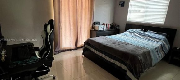 3 dormitorios villa en venta en Miami, Miami-Dade, Florida, USA № 615620 6
