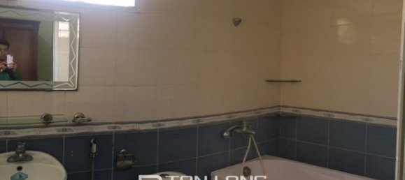 2 bedrooms Apartment in Tay Ho, Vietnam No. 2032 8