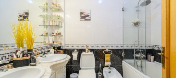 2 bedrooms Apartment in Matosinhos, Portugal No. 81906 2