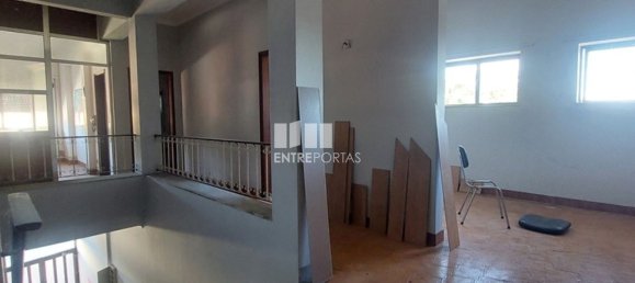 1588m² Warehouse in Viana do Castelo, Portugal No. 57654 13