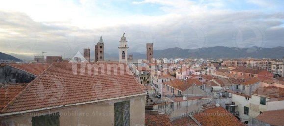 Квартира с 3 спальнями в Альбенга, Италия № 130547 9