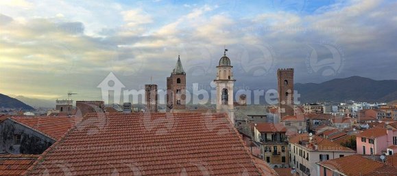 Квартира с 3 спальнями в Альбенга, Италия № 130547 2