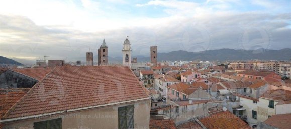 Квартира с 3 спальнями в Альбенга, Италия № 130547 8