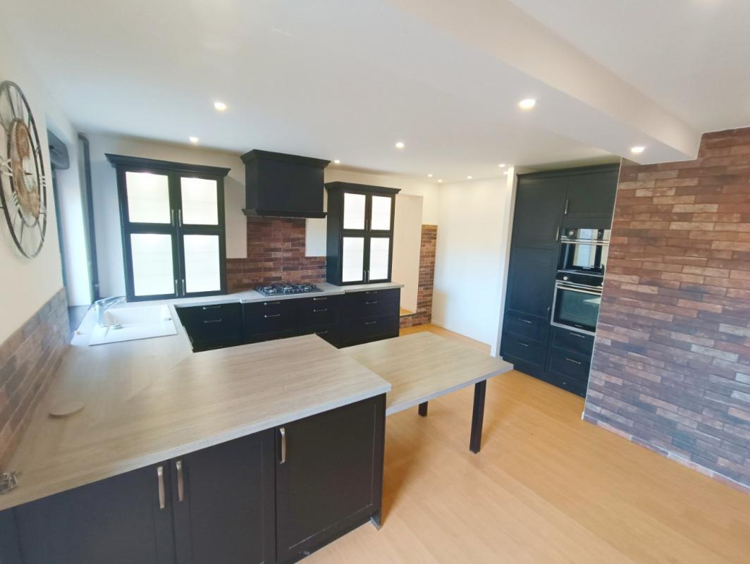 5 chambres Maison à Poulainville, France No. 78752