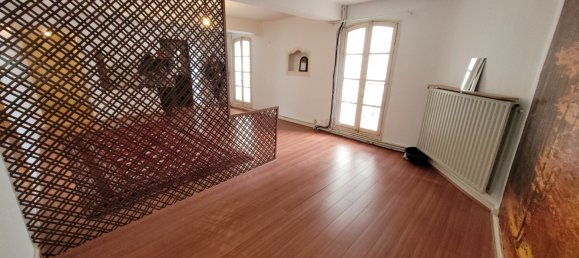 2 bedrooms Building in Auch, France No. 296793 3