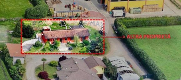 5 rooms Villa in Marcallo con Casone, Italy No. 114724 3