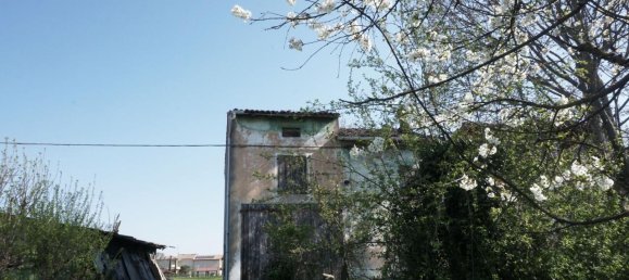 8 rooms House in Parma, Italy No. 231867 23