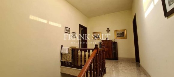 Casa de 4 dormitorios en Victoria, Malta No. 576 8