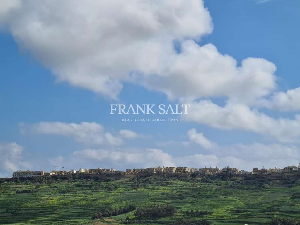 Casa de 4 dormitorios en Victoria, Malta No. 576