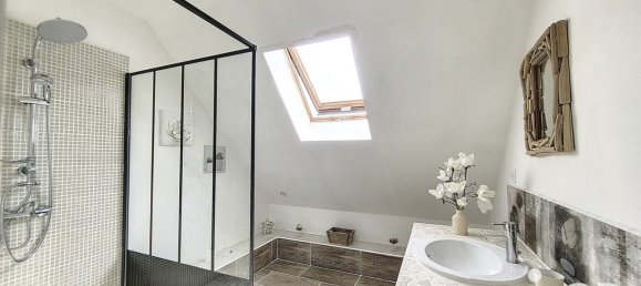 9 rooms House in Lorris, France No. 221723 17