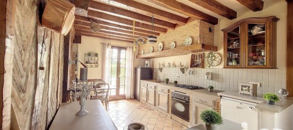 9 rooms House in Lorris, France No. 221723 5