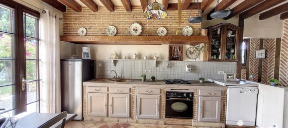 9 rooms House in Lorris, France No. 221723 6