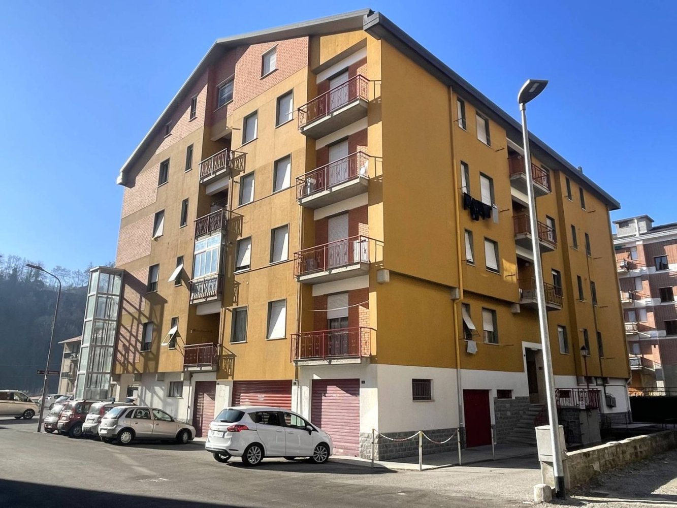 5 rooms Apartment in Cengio, Italy No. 145708