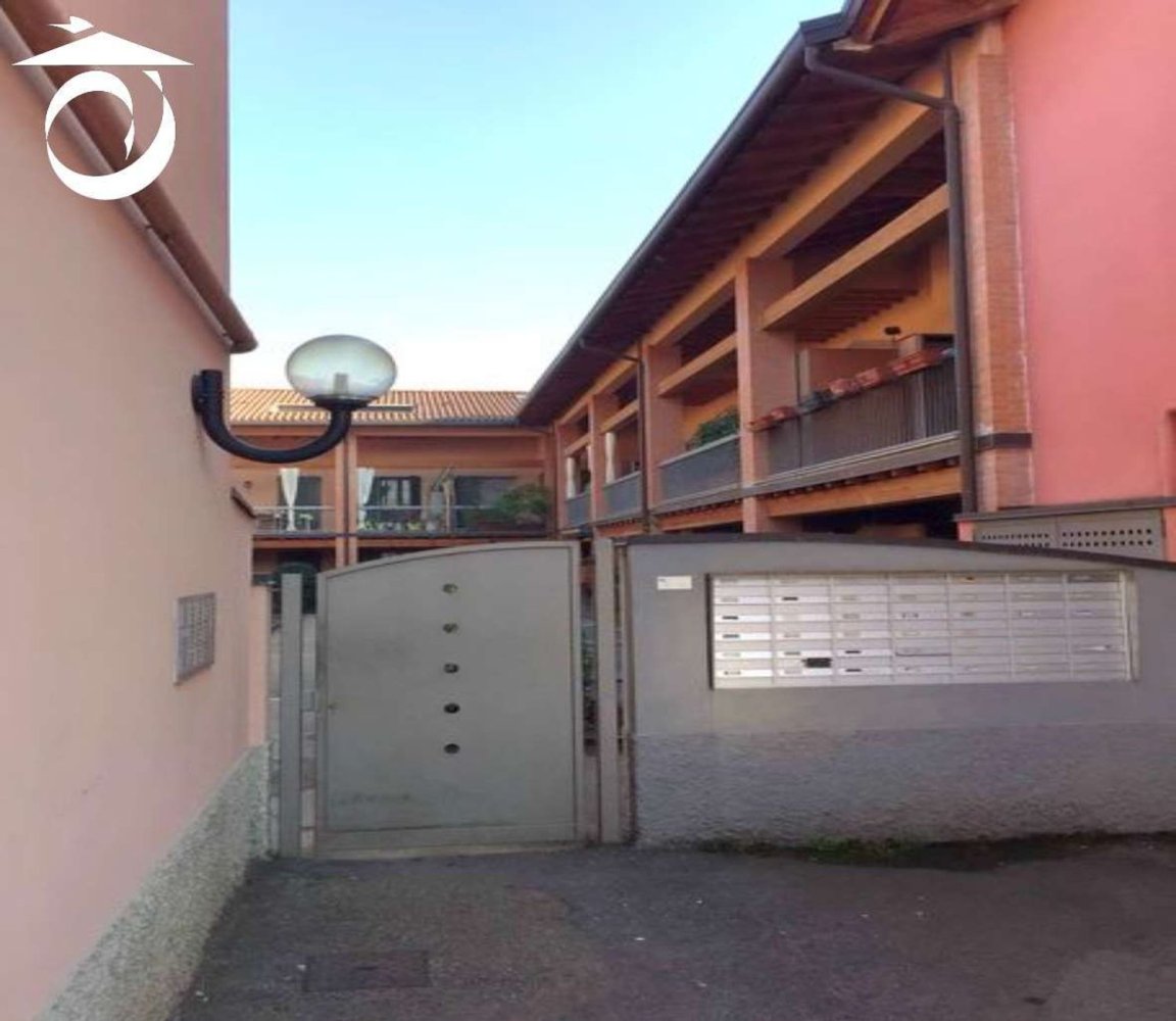 Apartamento de 4 dormitorios en Bergamo, Italy No. 365739