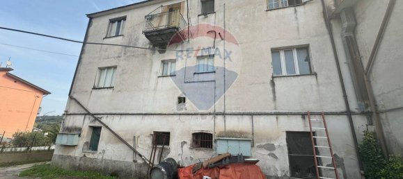 Дом с 12 спальнями в Беневенто, Италия № 75925 6