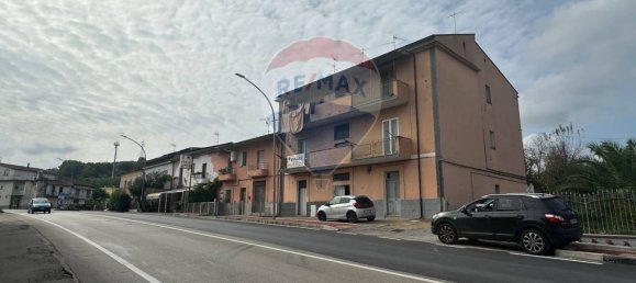 Дом с 12 спальнями в Беневенто, Италия № 75925 21