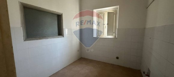 Дом с 12 спальнями в Беневенто, Италия № 75925 12