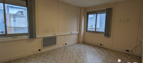  مرآب في Saint-Ouen, France 224متر مربع رقم 70291 4