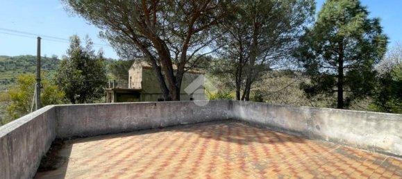 5 rooms House in Torregrotta, Italy No. 84707 15