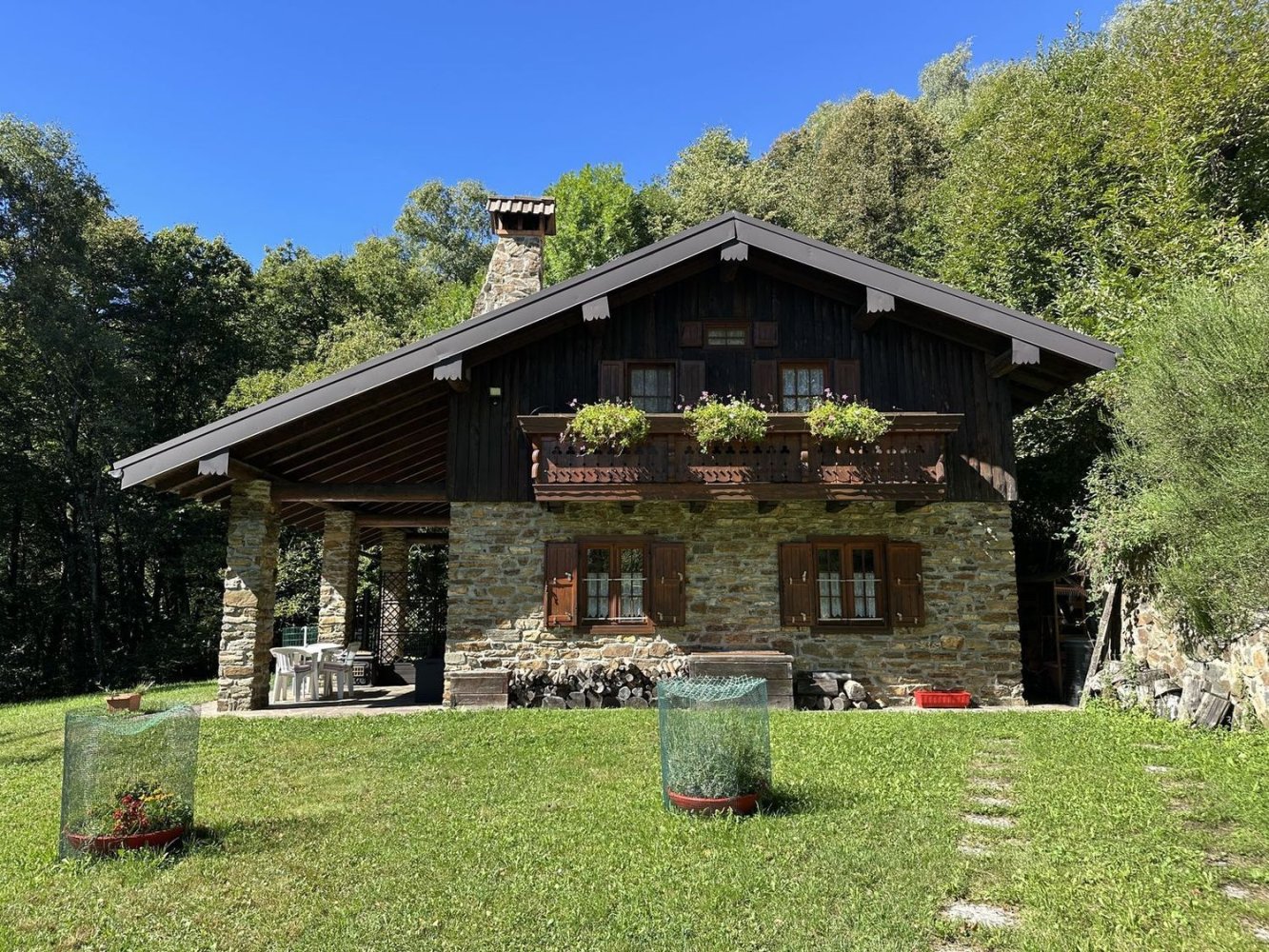 3 bedrooms House in Gravedona ed Uniti, Italy No. 359718