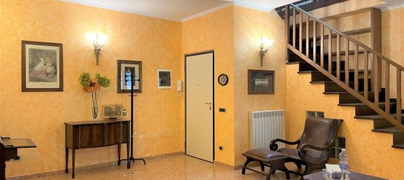 8-salle Appartement à Catanzaro, Italy No. 218099 18