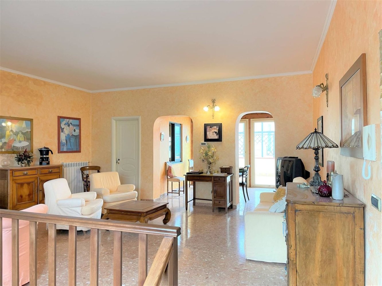 8-salle Appartement à Catanzaro, Italy No. 218099