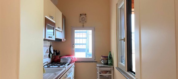 8-salle Appartement à Catanzaro, Italy No. 218099 28