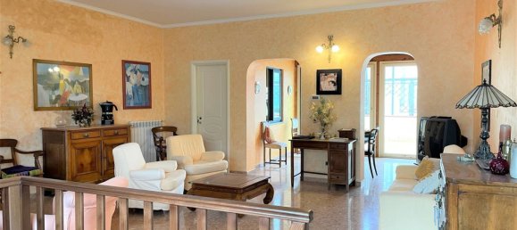 8-salle Appartement à Catanzaro, Italy No. 218099 24