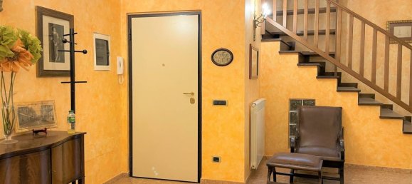 8-salle Appartement à Catanzaro, Italy No. 218099 17