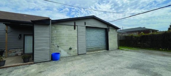 3 bedrooms House in Hamilton, Canada No. 370 6