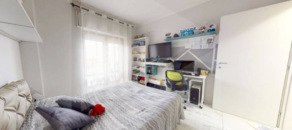 5غرفة شقة في Pomigliano d'Arco, Italy رقم 20774 13