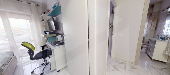 5غرفة شقة في Pomigliano d'Arco, Italy رقم 20774 12