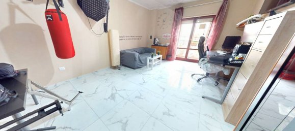 5غرفة شقة في Pomigliano d'Arco, Italy رقم 20774 9