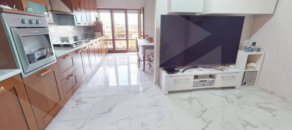 5غرفة شقة في Pomigliano d'Arco, Italy رقم 20774 4