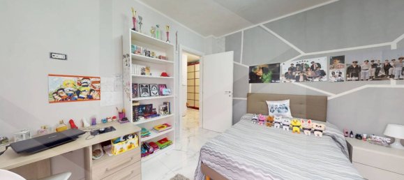 5غرفة شقة في Pomigliano d'Arco, Italy رقم 20774 15