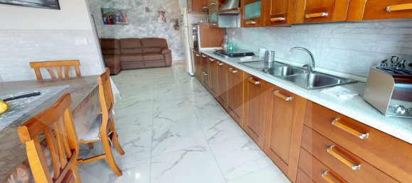 5غرفة شقة في Pomigliano d'Arco, Italy رقم 20774 7