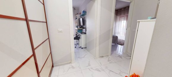 5غرفة شقة في Pomigliano d'Arco, Italy رقم 20774 11