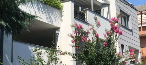 5-Zimmer Penthouse in Biassono, Italy, Nr. 338373 2