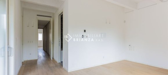 5-Zimmer Penthouse in Biassono, Italy, Nr. 338373 11