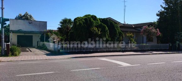 2 Schlafzimmer Villa in Ostellato, Italy, Nr. 303957 3