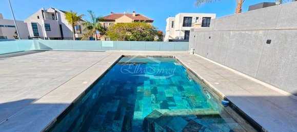 Вилла с 4 спальнями в Адехе, Испания № 119072 2