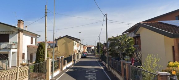 3 rooms Apartment in Mira, Italy No. 213479 2