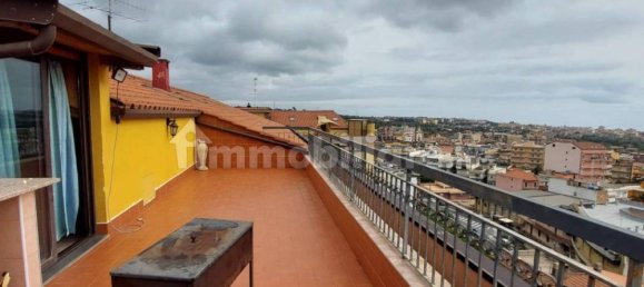 Apartamento de 3 dormitorios en Aci Catena, Italy No. 99715 38
