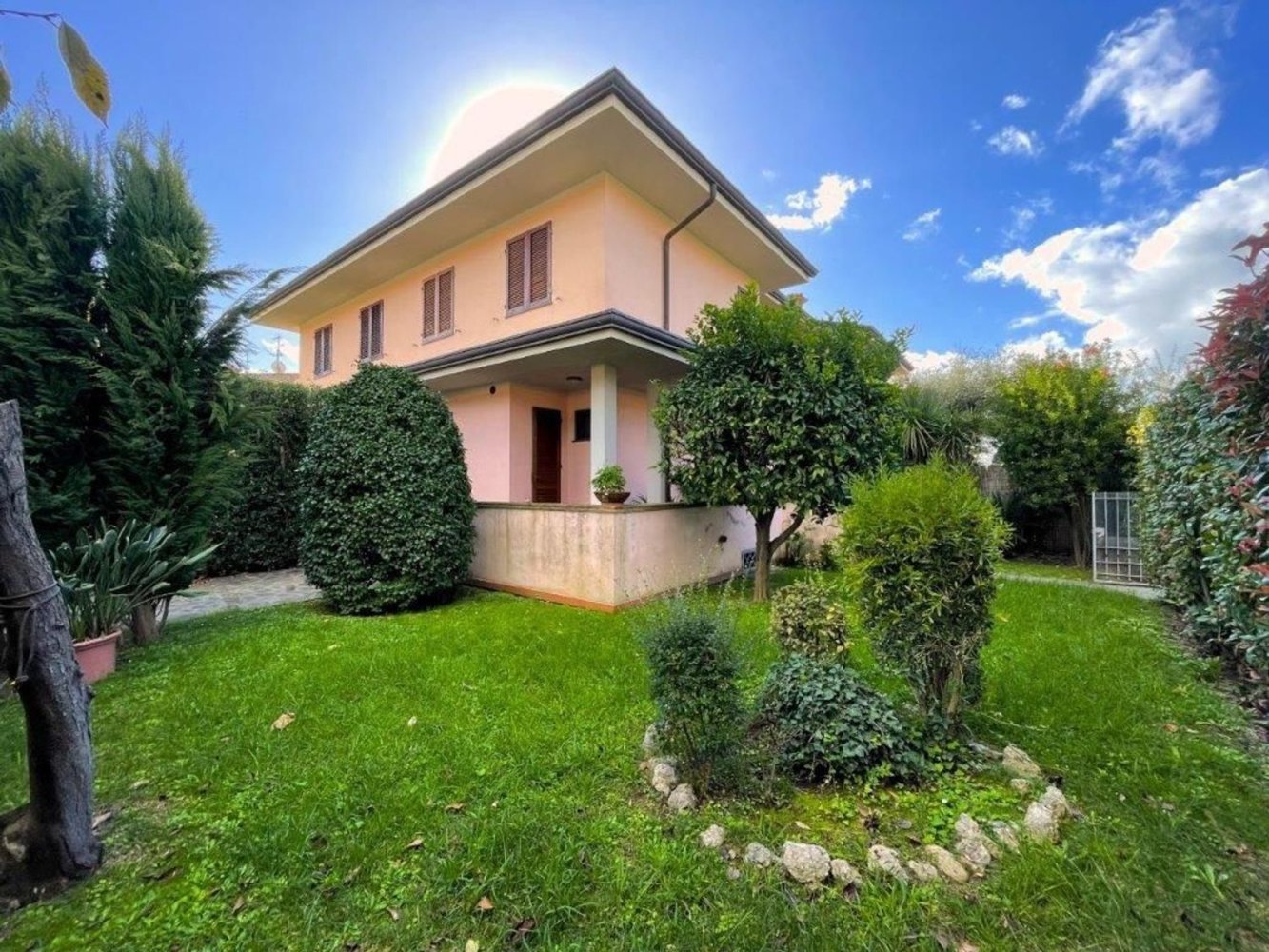 6 rooms House in Pietrasanta, Italy No. 194745