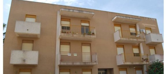 2 bedrooms Apartment in Marsala, Italy No. 254716 3