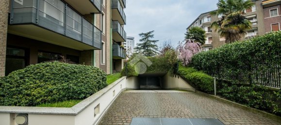 Дуплекс с 3 комнатами в Милан, Италия № 240644 3