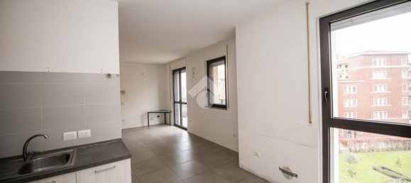 Дуплекс с 3 комнатами в Милан, Италия № 240644 8